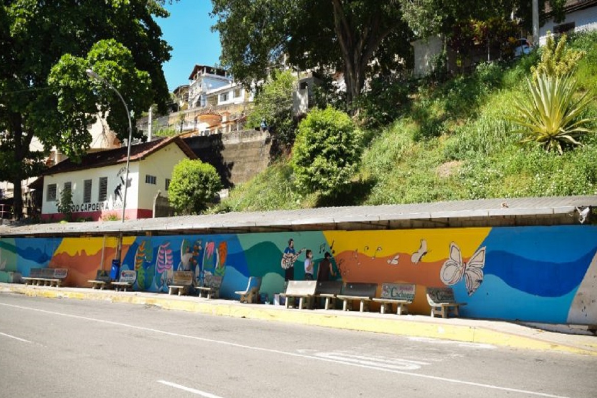  Intervenções artísticas colorem áreas públicas de Cachoeiro