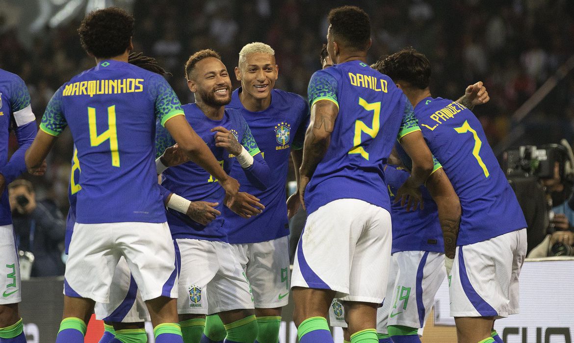  Seleção Brasileira aplica 5 a 1 na Tunísia